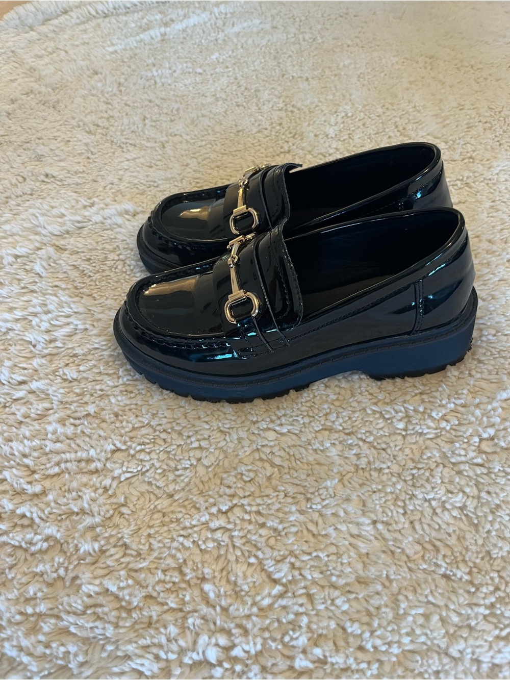 Link Black Patent Loafer with Gold Buckle Girls Sz 13